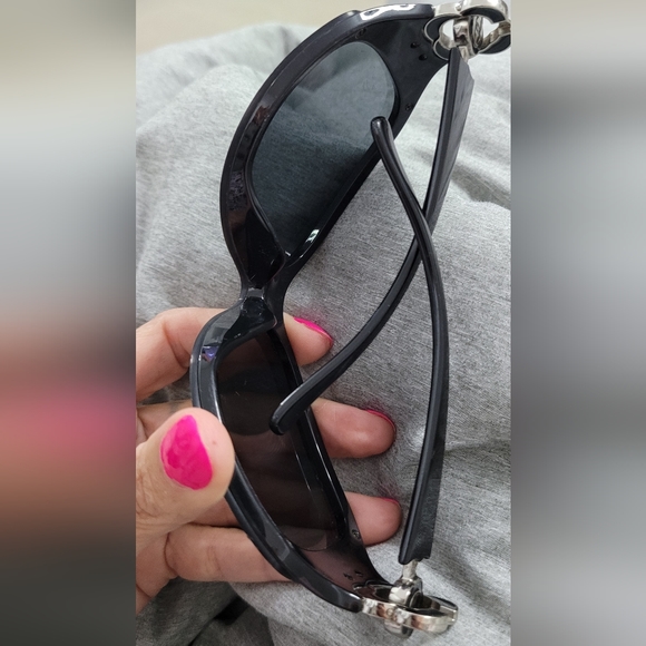 Chanel Sunglasses - Picture 4 of 12